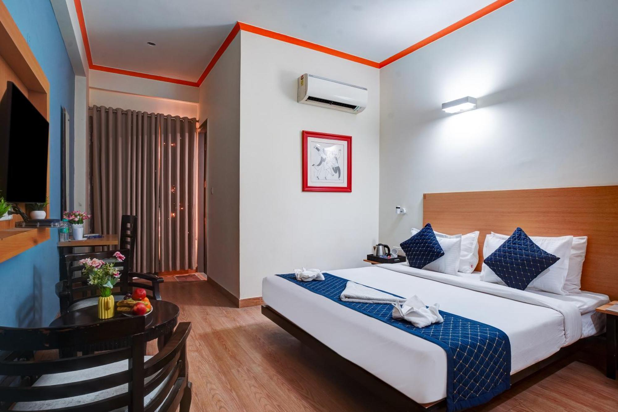 Hotel Noida Express Exteriör bild