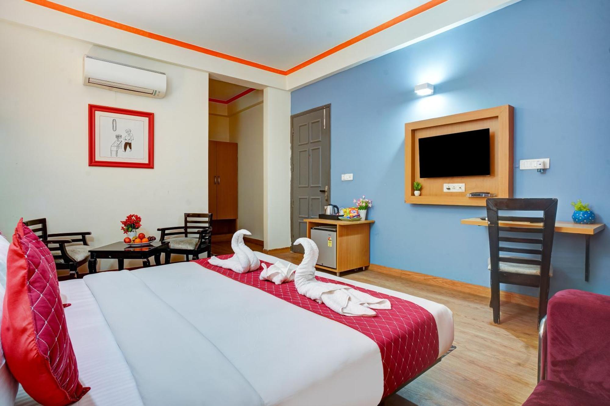 Hotel Noida Express Exteriör bild