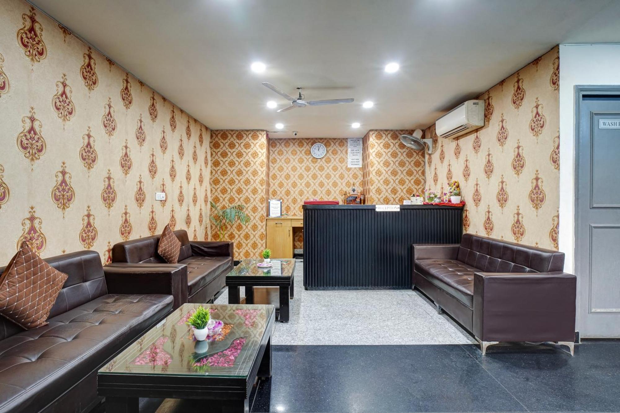Hotel Noida Express Exteriör bild