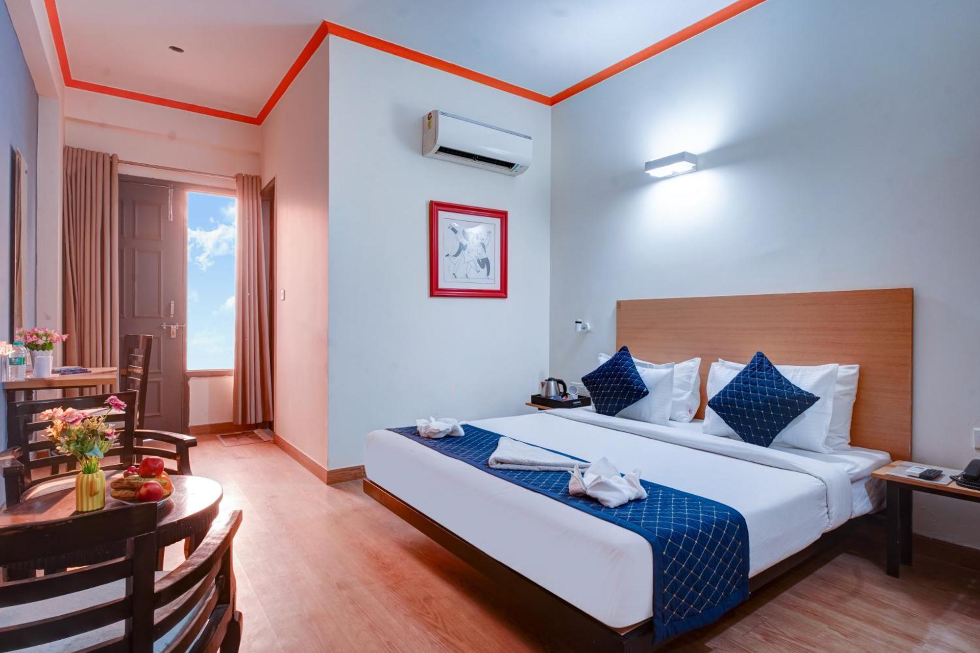 Hotel Noida Express Exteriör bild