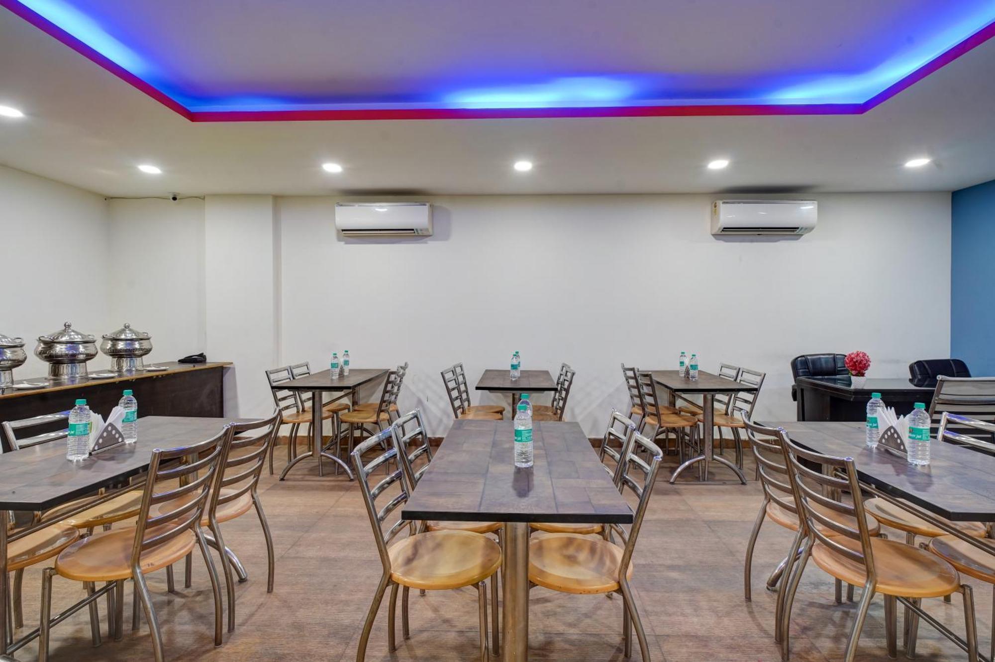 Hotel Noida Express Exteriör bild
