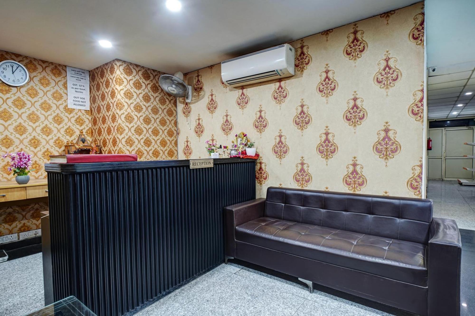 Hotel Noida Express Exteriör bild